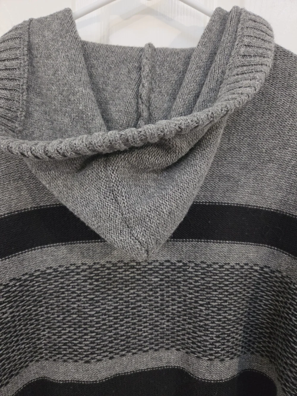American Eagle Outfitters Gray Crewneck Hoodie Sweater with Black Stripes